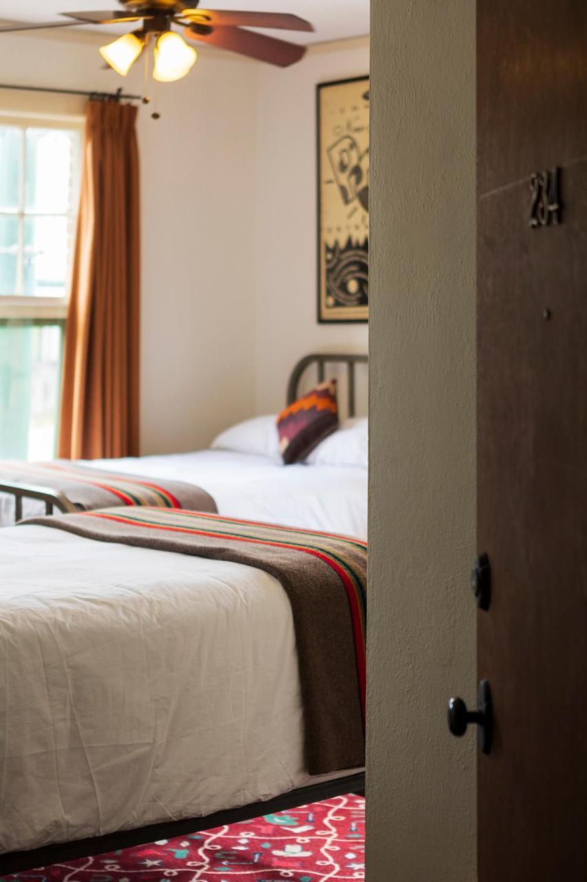 Congress Hotel 3*